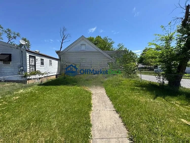 Off-market house in Louisville, Kentucky — 3 beds, 1 bath, $50,000
