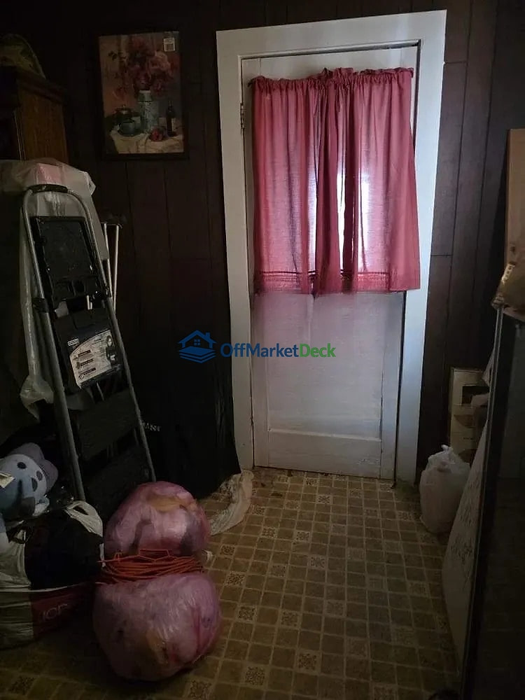 Off-market house in North Little Rock, Arkansas — 3 beds, 1 bath, $37,050 — photo 5 of 8