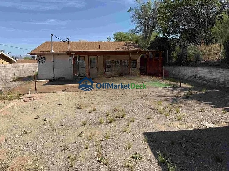 Off-market house in Wickenburg, Arizona — 3 beds, 2 baths, $197,500 — photo 8 of 8