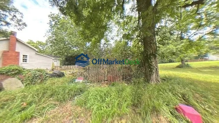 Off-market house in Vance, Alabama — 3 beds, 1 bath, $127,000 — photo 7 of 8