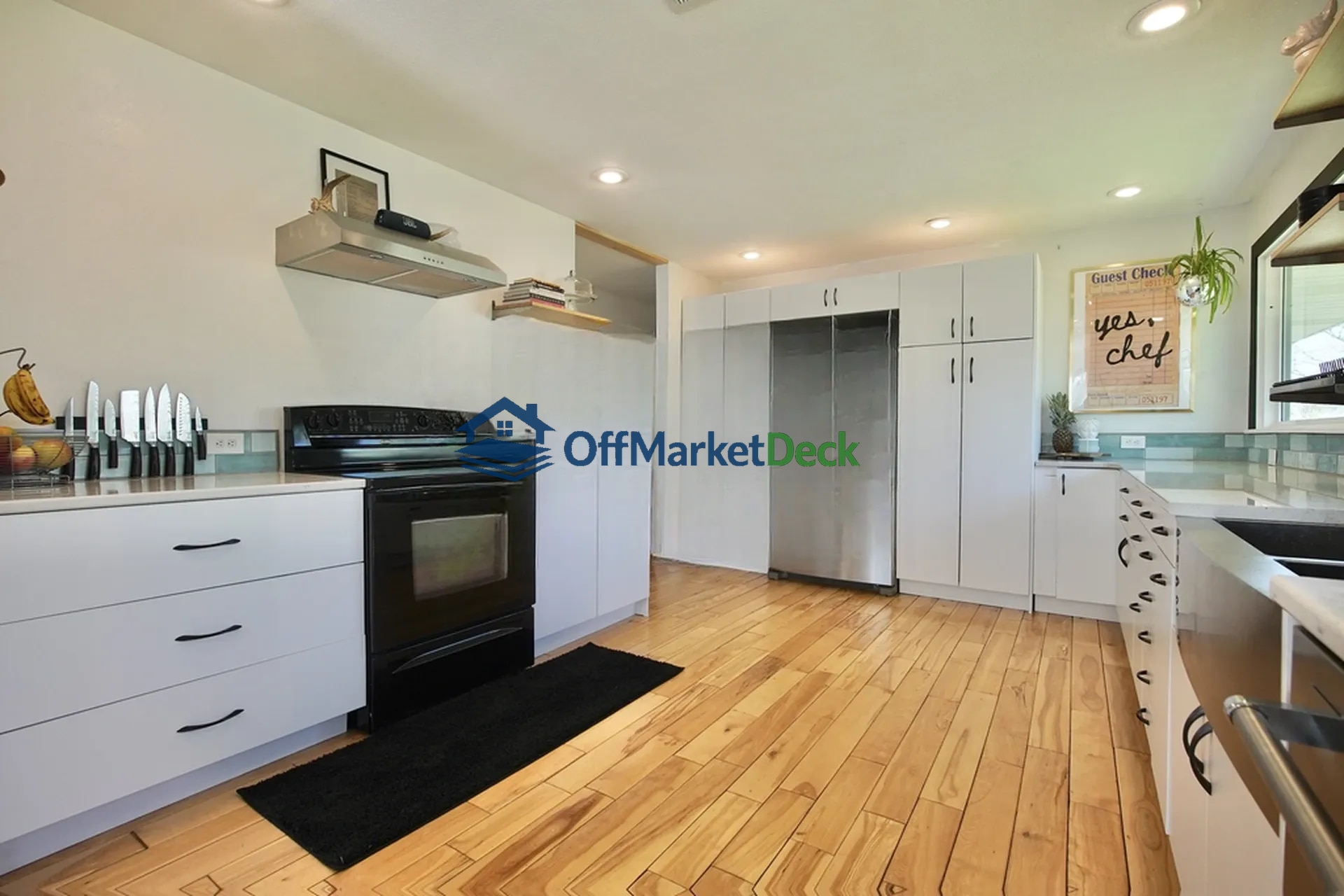 Off-market house in Casper, Wyoming — 4 beds, 2.5 baths, $565,000 — photo 5 of 8