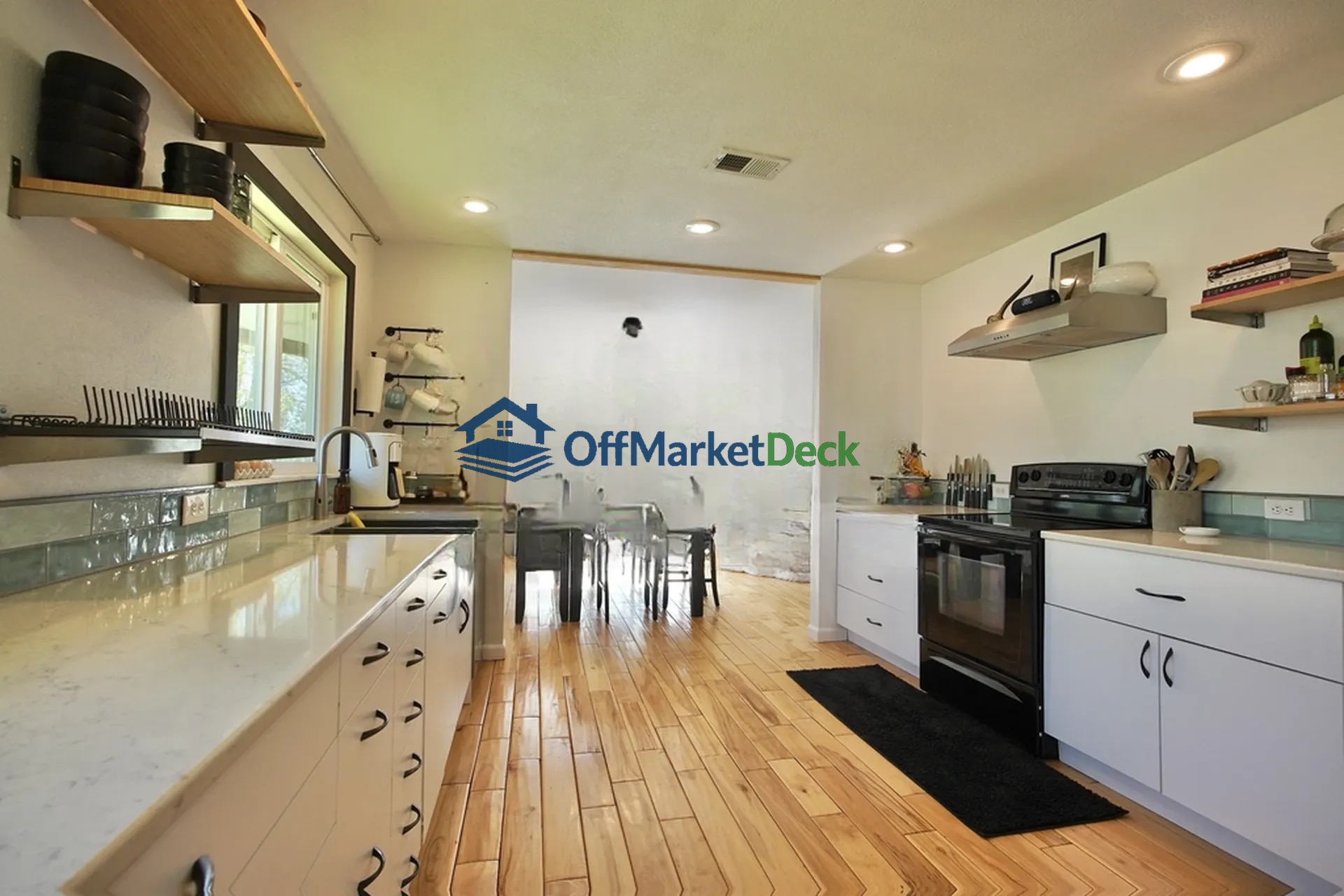 Off-market house in Casper, Wyoming — 4 beds, 2.5 baths, $565,000 — photo 4 of 8