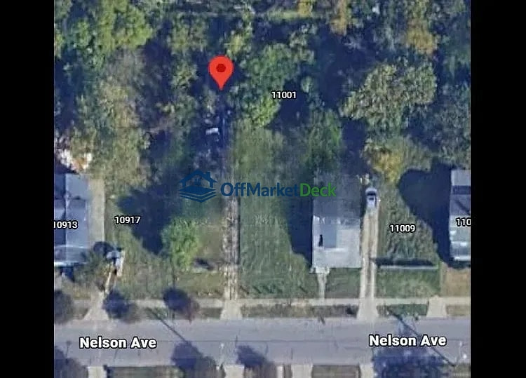 Off-market house in Cleveland, Ohio — 4 beds, 2 baths, $7,500 - Blurred background Image