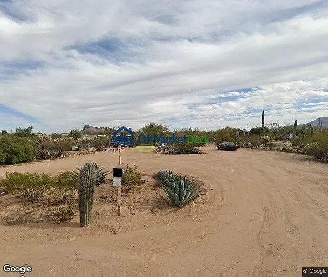 Off-market house in Tucson, Arizona — 4 beds, 2 baths, $99,900 - Blurred background Image