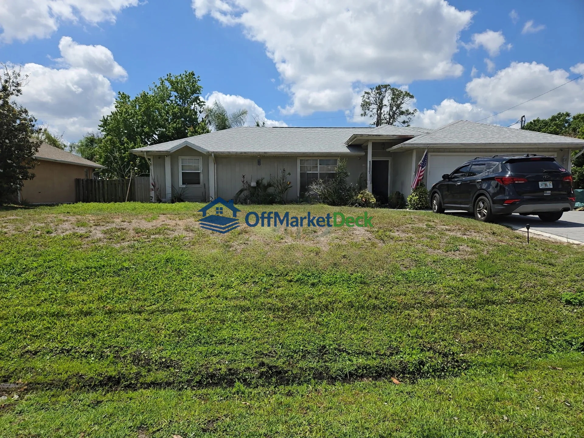 Off-market house in Port St. Lucie, Florida — 3 beds, 2 baths, $299,990