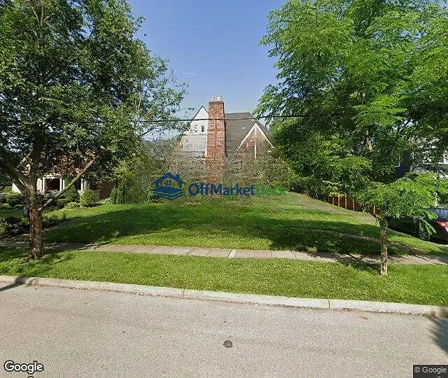 Off-market house in Wyoming, Ohio — 4 beds, 1.5 baths, $440,000 — photo 3 of 3