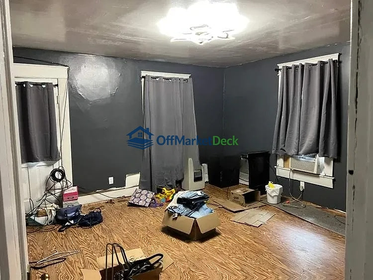 Off-market house in New Castle, Indiana — 3 beds, 1 bath, $45,000