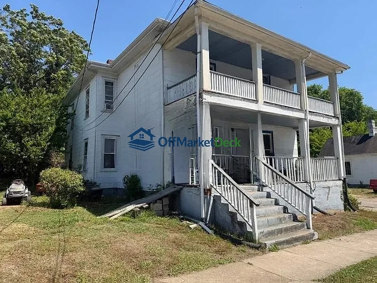 Off-market house in Danville, Virginia — 6 beds, 2 baths, $35,200 — photo 3 of 8