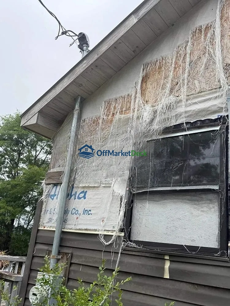 Off-market house in Verbena, Alabama — 1 bed, 1 bath, $77,250 — photo 2 of 8