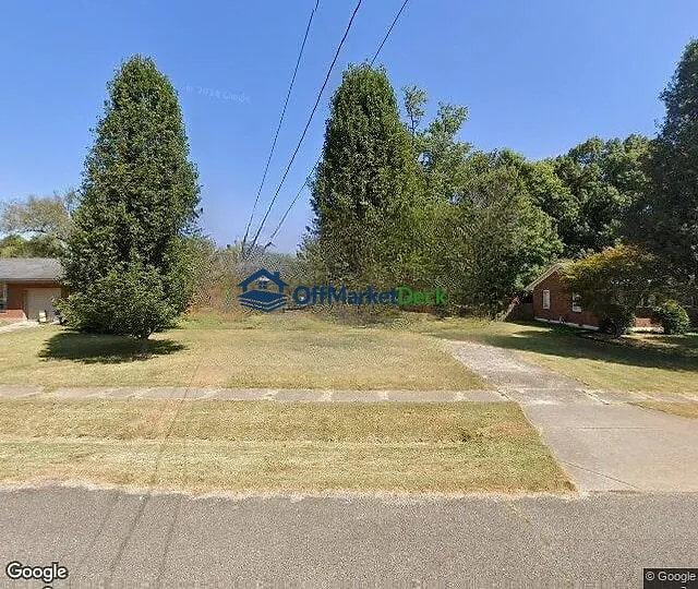 Off-market house in Louisville, Kentucky — 3 beds, 1 bath, $120,000