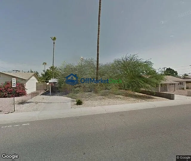 Off-market house in Scottsdale, Arizona — 3 beds, 2 baths, $450,000 — photo 3 of 3