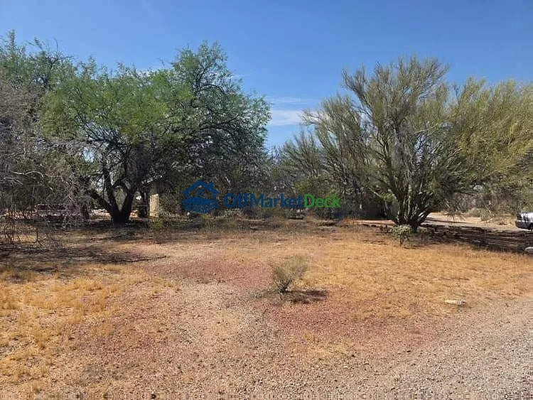 Off-market house in Oro Valley, Arizona — 4 beds, 2 baths, $399,990 — photo 8 of 8