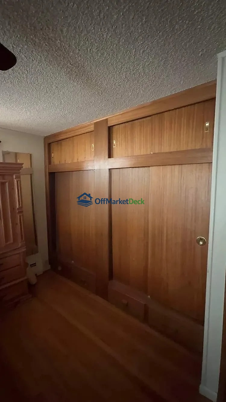 Off-market house in Denver, Colorado — 5 beds, 3 baths, $636,900 — photo 3 of 8