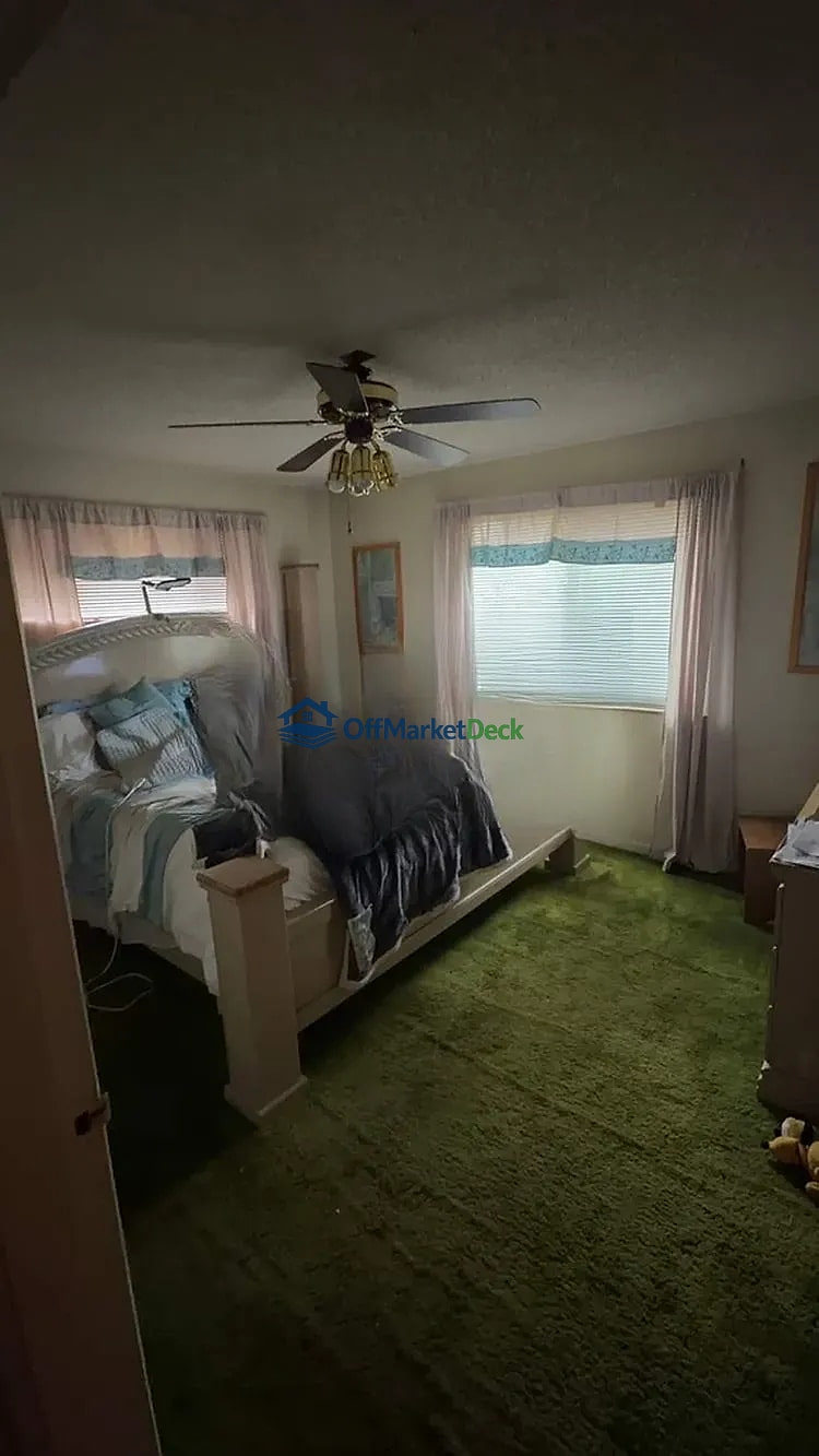 Off-market house in Denver, Colorado — 5 beds, 3 baths, $636,900 — photo 4 of 8