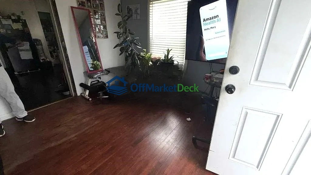 Off-market house in Detroit, Michigan — 3 beds, 1 bath, $24,900 — photo 3 of 8