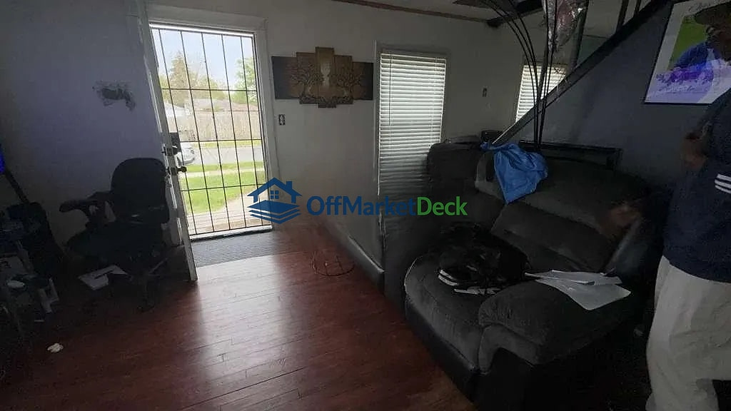 Off-market house in Detroit, Michigan — 3 beds, 1 bath, $24,900 — photo 8 of 8