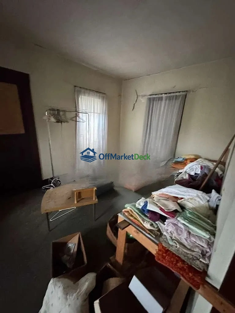 Off-market house in Cleveland, Ohio — 2 beds, 1 bath, $49,000 — photo 7 of 8