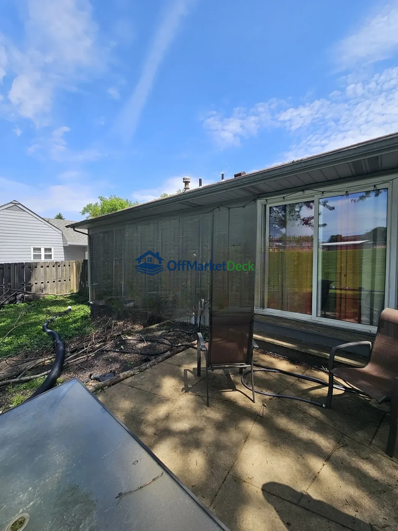 Off-market house in Florissant, Missouri — 3 beds, 2 baths, $144,900 — photo 5 of 8