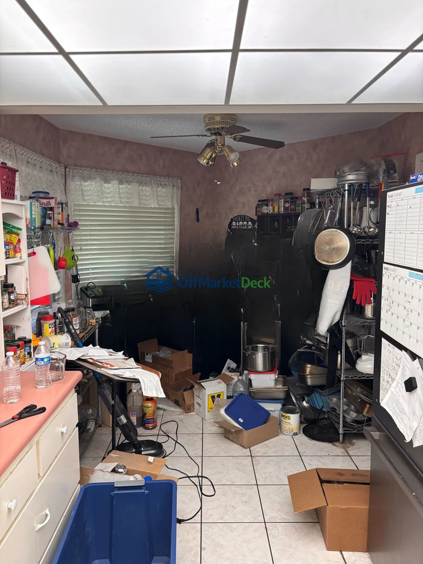 Off-market house in Sun City, Arizona — 2 beds, 2 baths, $224,990 — photo 6 of 8