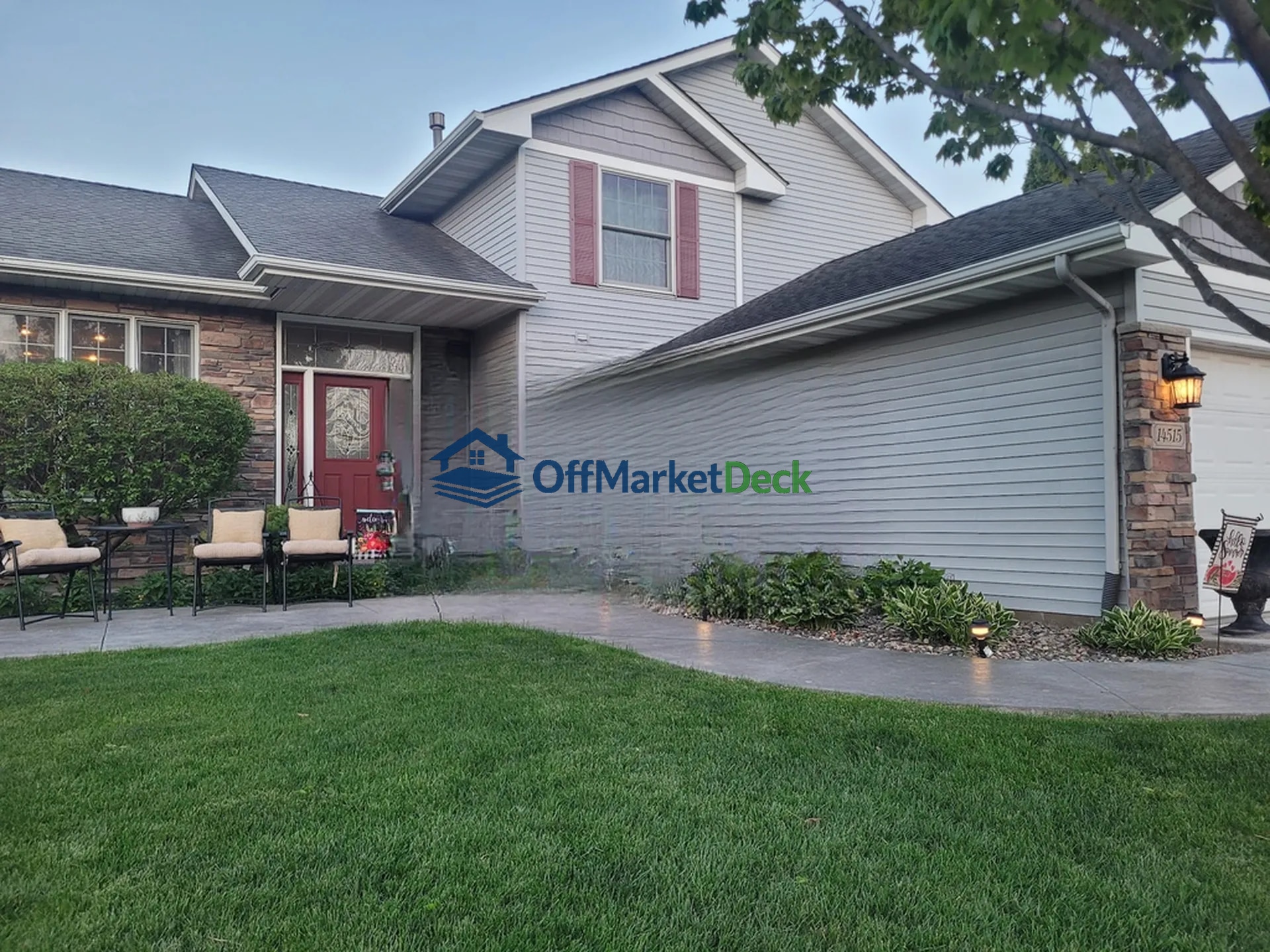 Off-market house in Savage, Minnesota — 5 beds, 4 baths, $478,000 — photo 4 of 8
