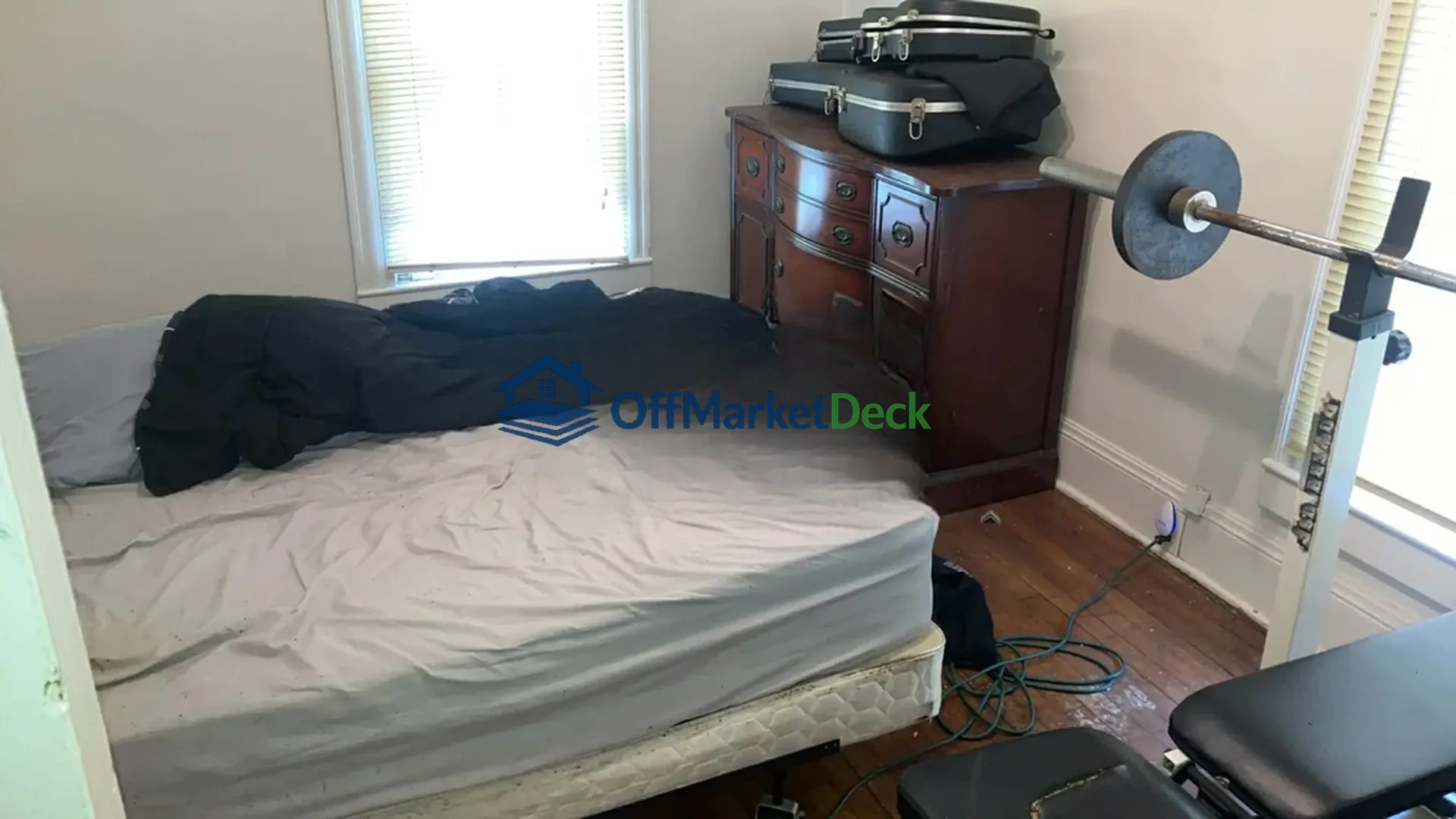 Off-market house in Cleveland, Ohio — 3 beds, 1 bath, $120,000 — photo 4 of 8