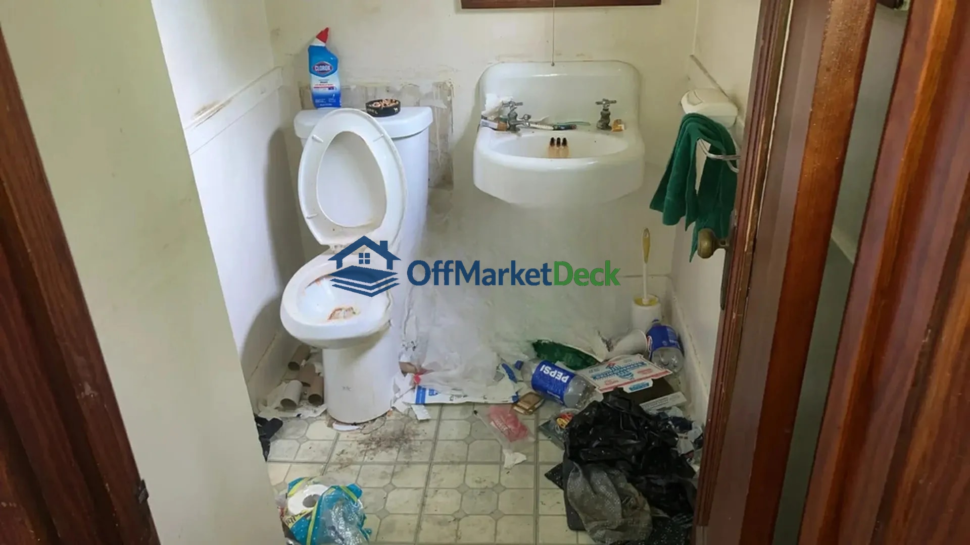 Off-market house in Cleveland, Ohio — 3 beds, 1 bath, $120,000 — photo 5 of 8