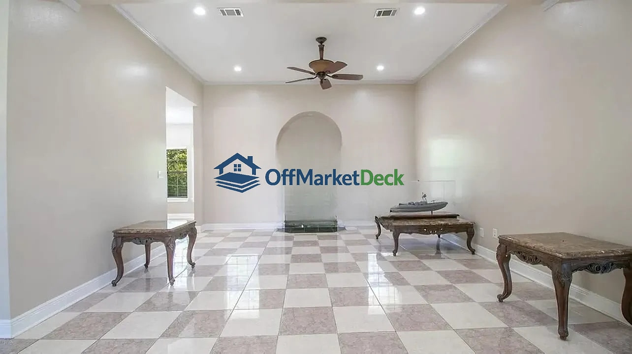 Off-market house in Gulfport, Mississippi — 5 beds, 4.5 baths, $329,000 — photo 4 of 8