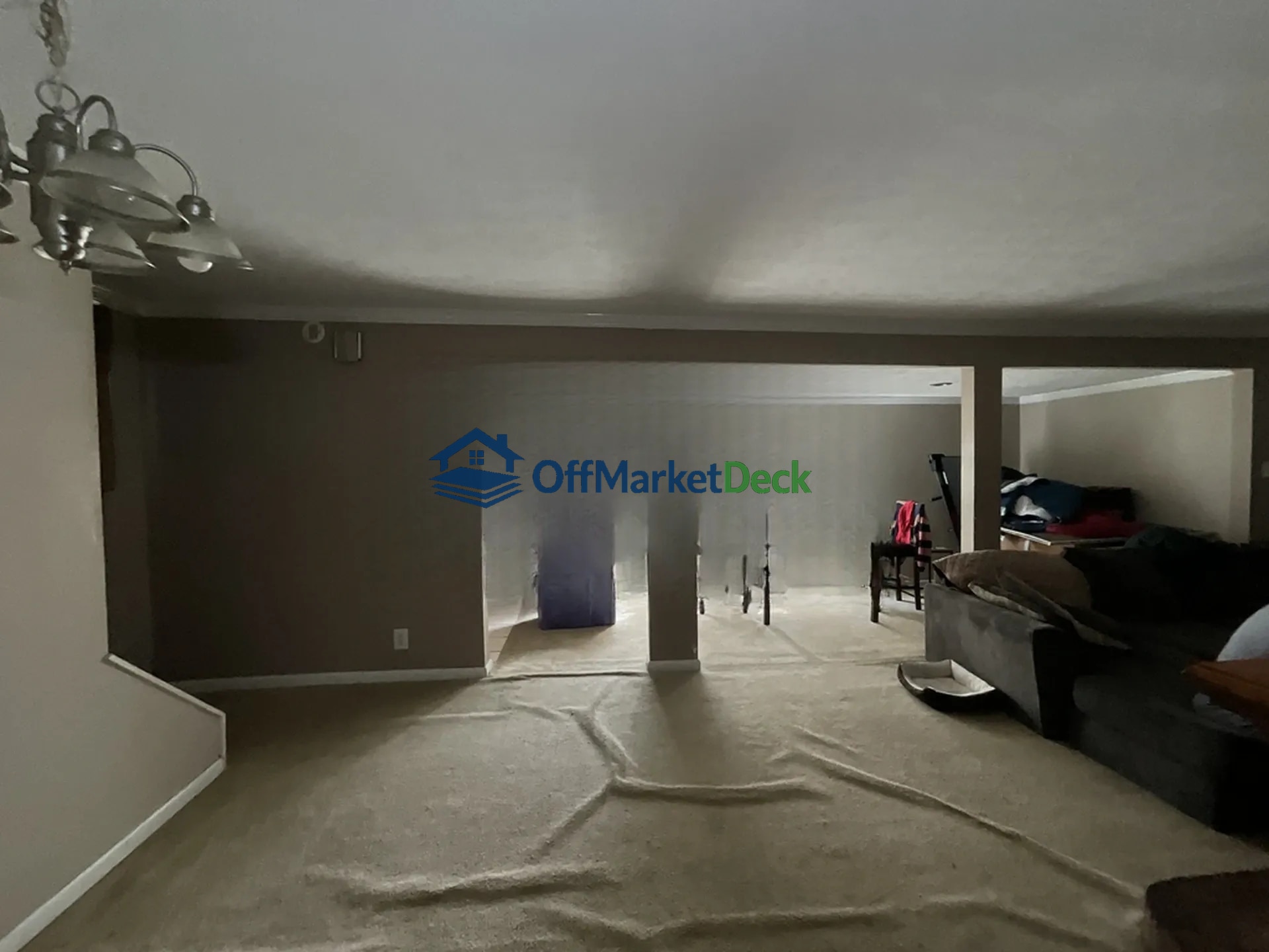 Off-market house in Akron, Ohio — 3 beds, 2 baths, $139,000 — photo 2 of 8