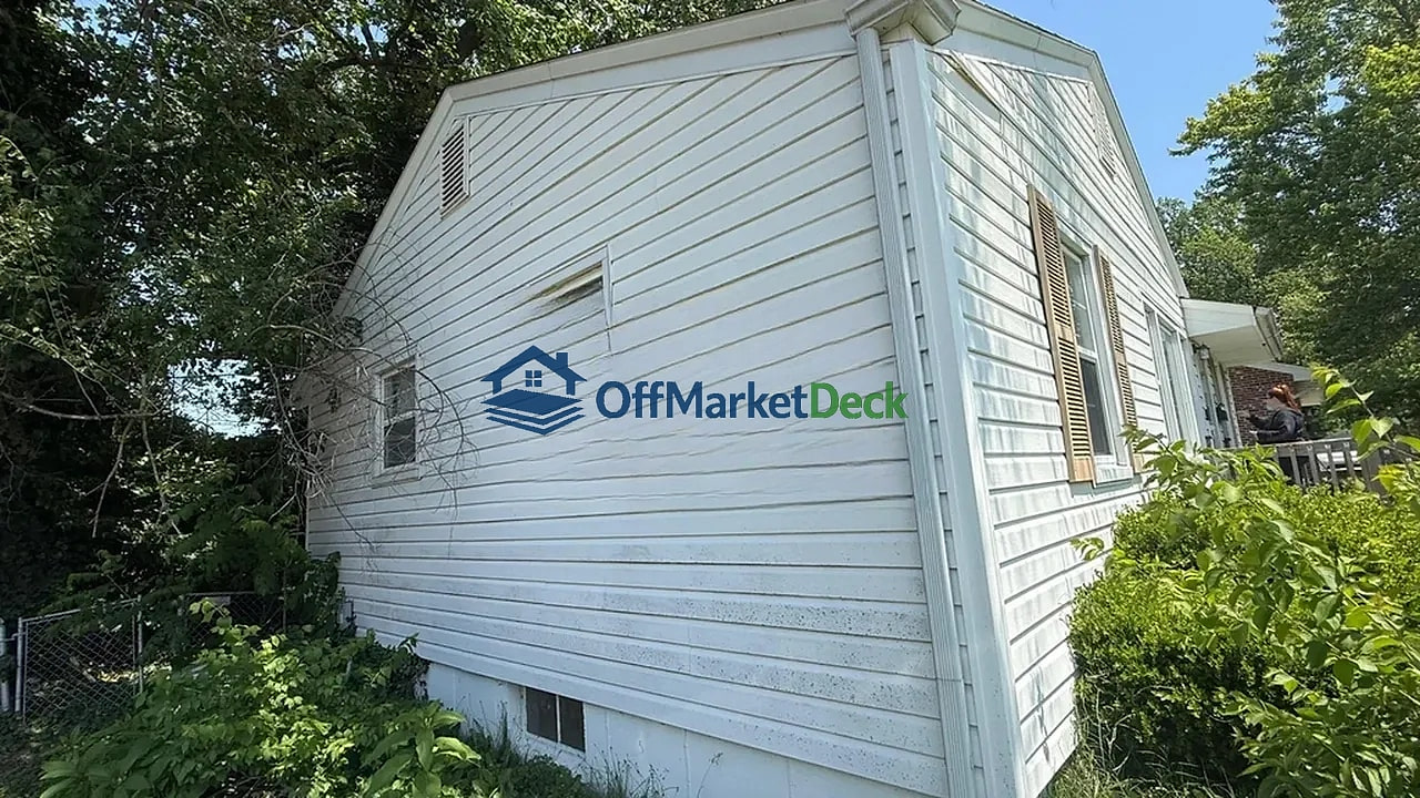 Off-market house in Florissant, Missouri — 3 beds, 1 bath, $87,900 — photo 3 of 8