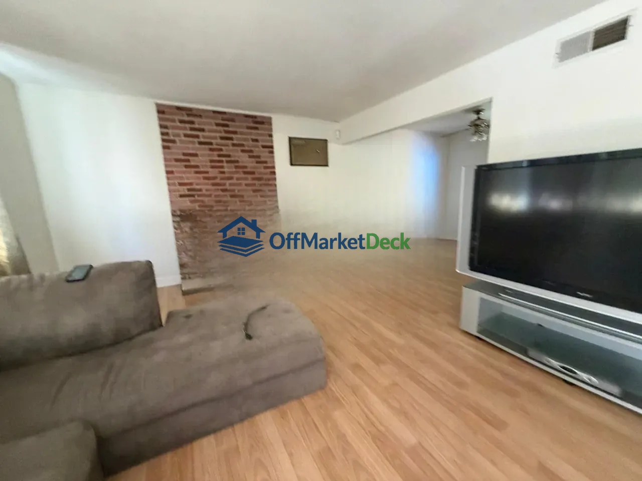 Off-market house in San Jose, California — 3 beds, 2 baths, $849,900 — photo 7 of 8