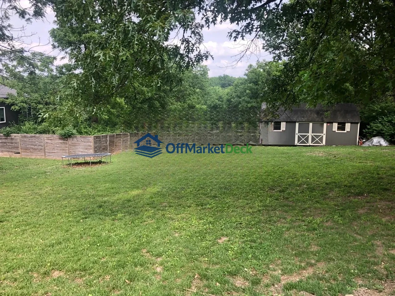 Off-market house in Leavenworth, Kansas — 1 bed, 1 bath, $64,900 — photo 7 of 8