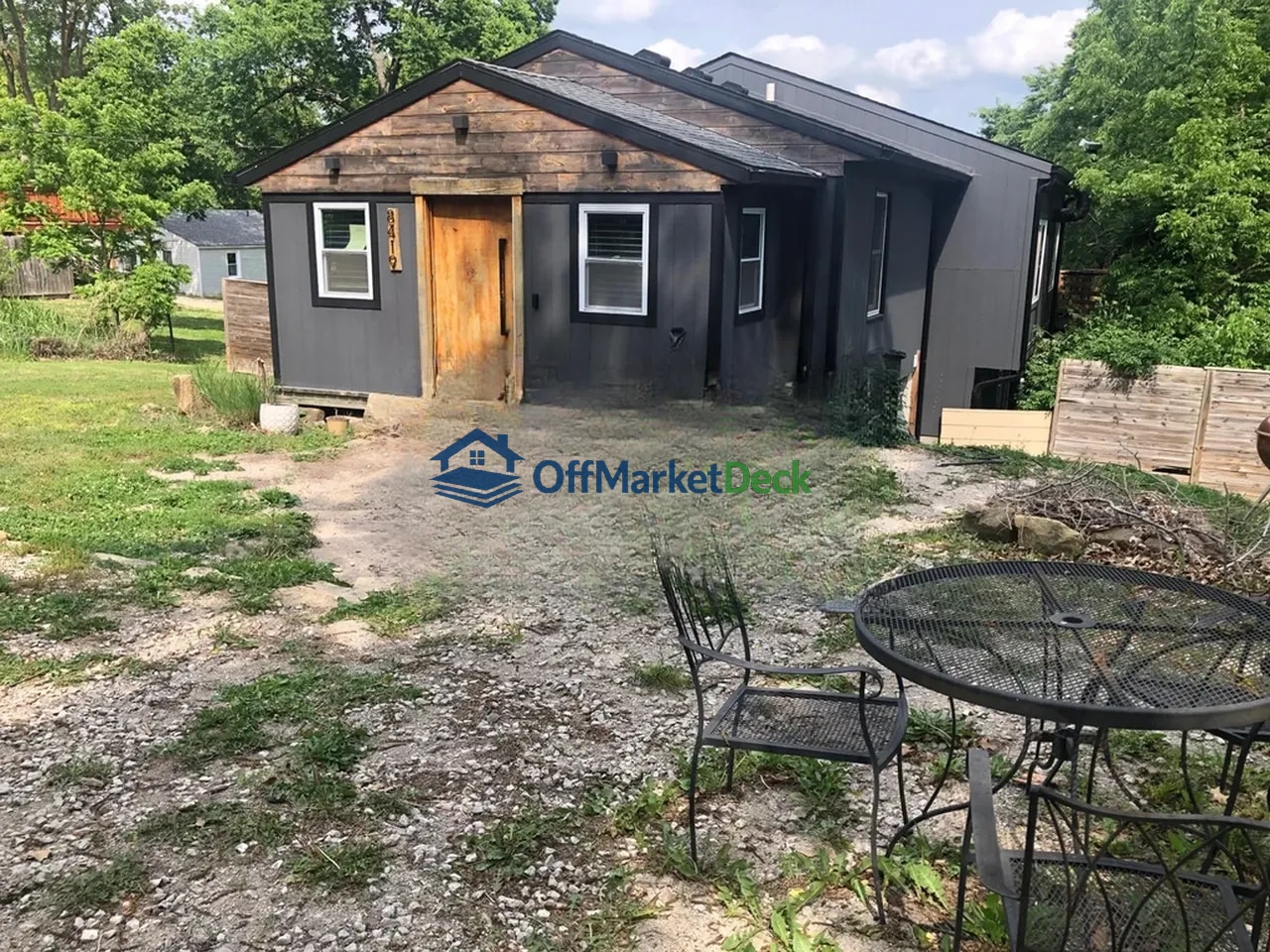 Off-market house in Leavenworth, Kansas — 1 bed, 1 bath, $64,900 — photo 5 of 8