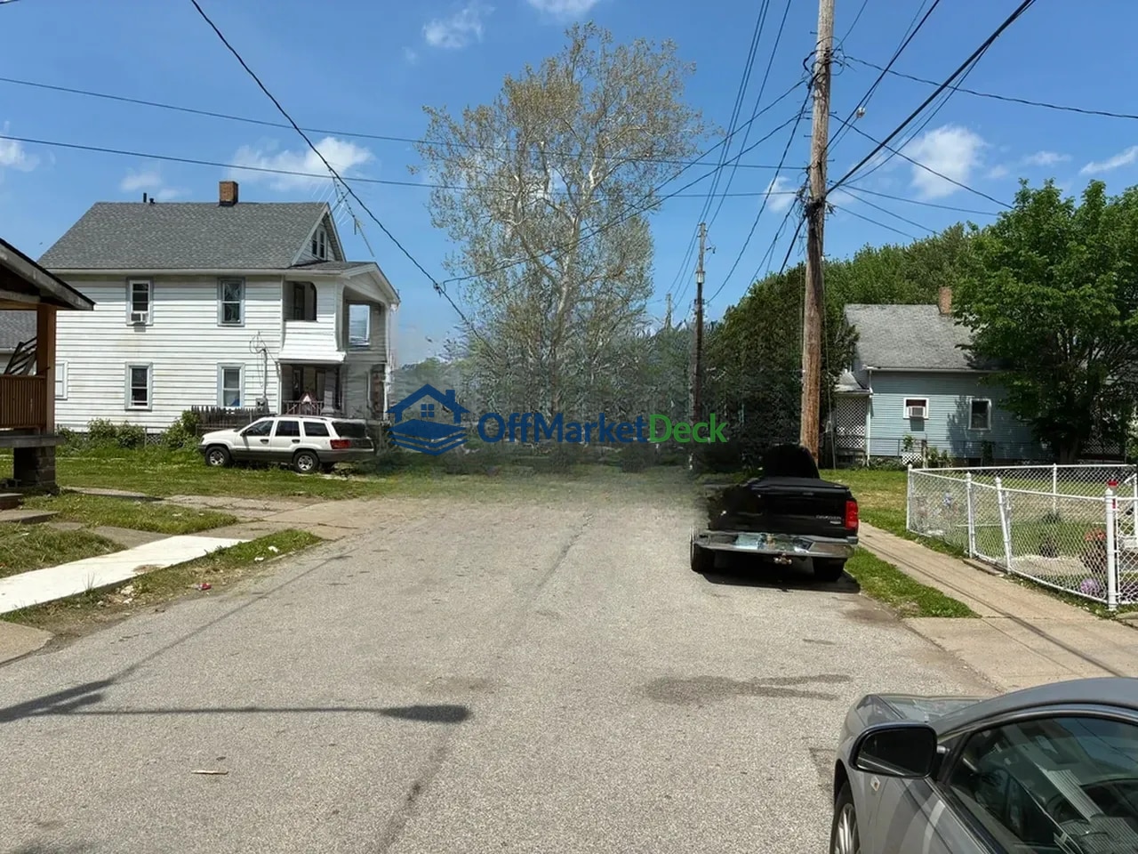 Off-market house in Cleveland, Ohio — 4 beds, 1.5 baths, $69,900 — photo 2 of 8