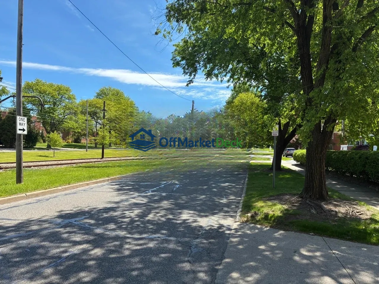 Off-market townhome in Shaker Heights, Ohio — 1 bed, 1 bath, $17,900 — photo 2 of 8