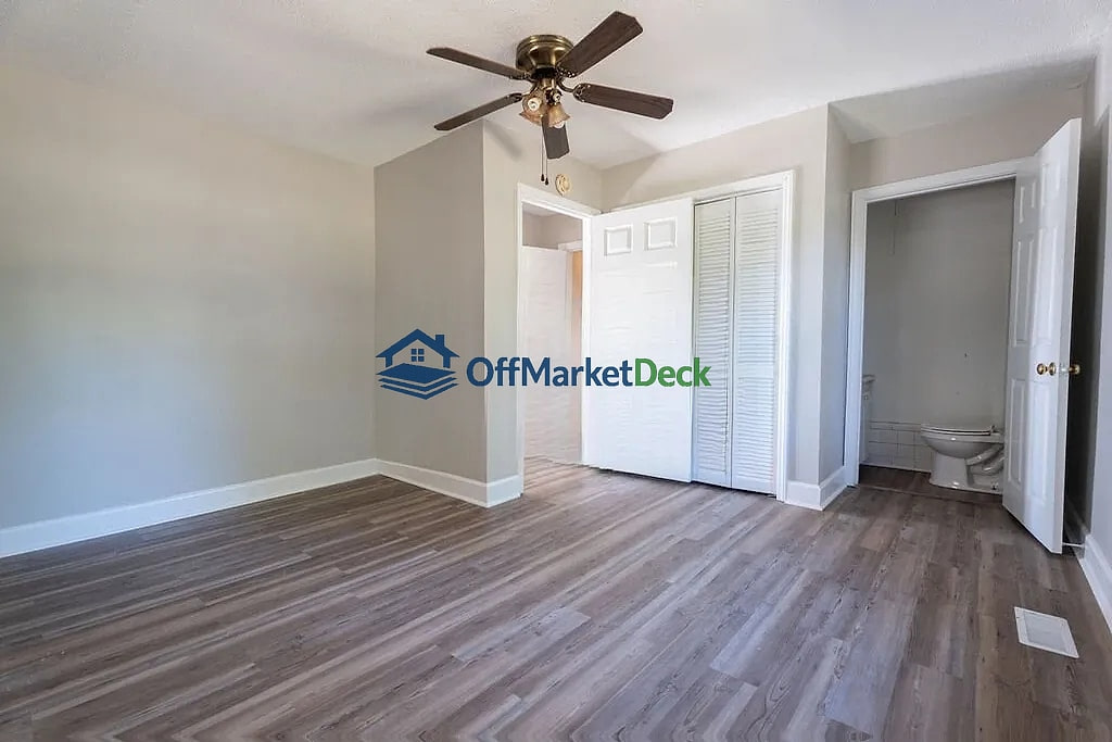 Off-market house in Spartanburg, South Carolina — 3 beds, 1.5 baths, $198,000 — photo 8 of 8