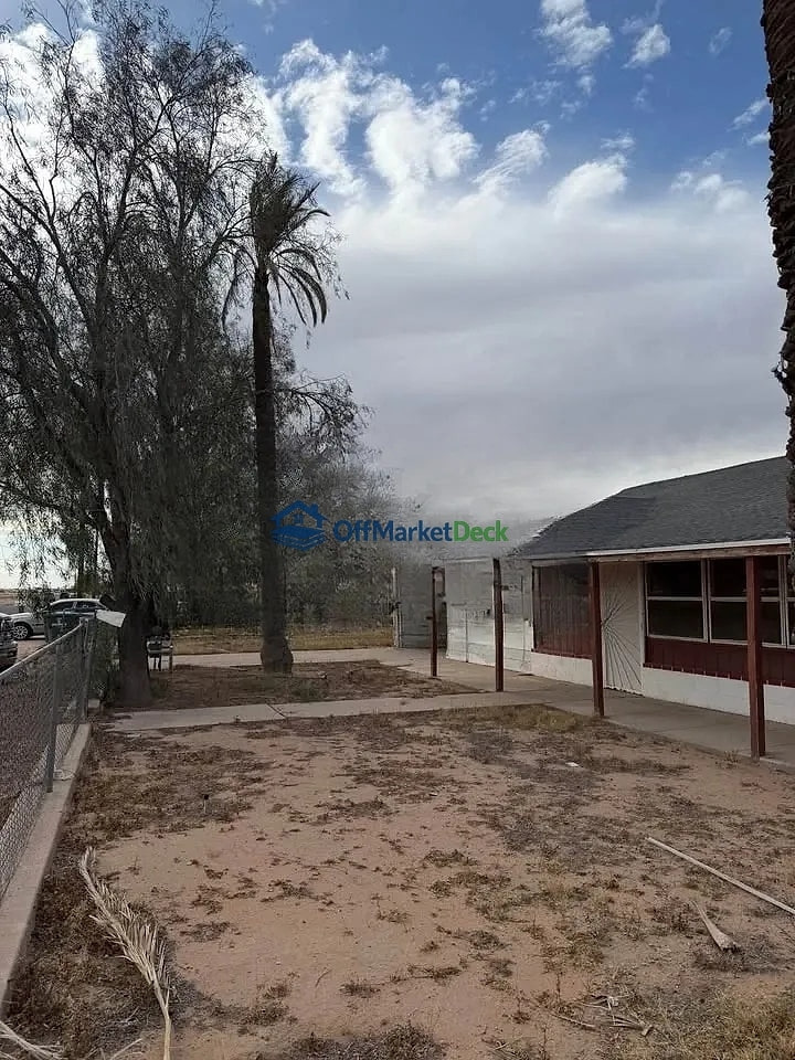 Off-market house in Casa Grande, Arizona — 3 beds, 1 bath, $159,990