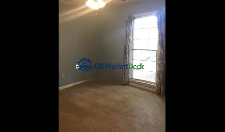 Off-market house in Columbus, Georgia — 3 beds, 2 baths, $105,600 — photo 7 of 8