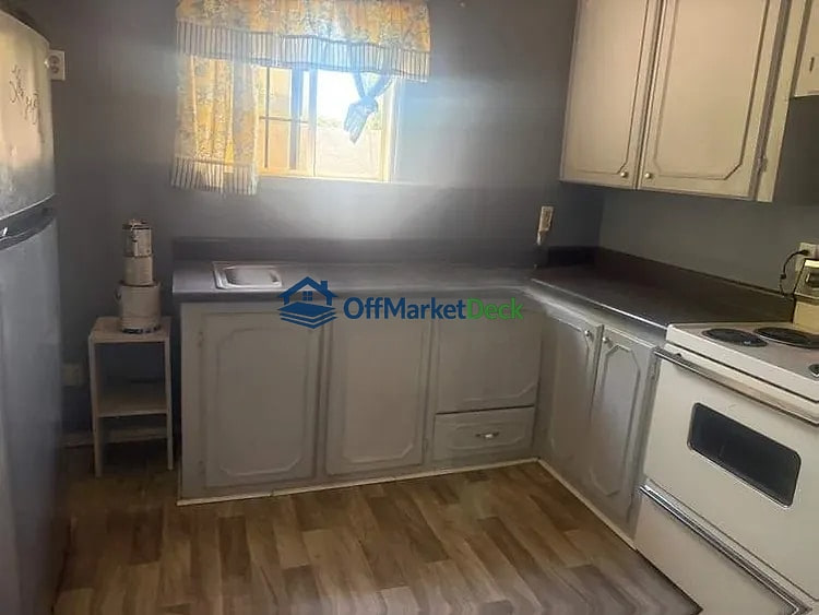 Off-market house in Columbia, Tennessee — 2 beds, 1 bath, $35,000 — photo 5 of 8