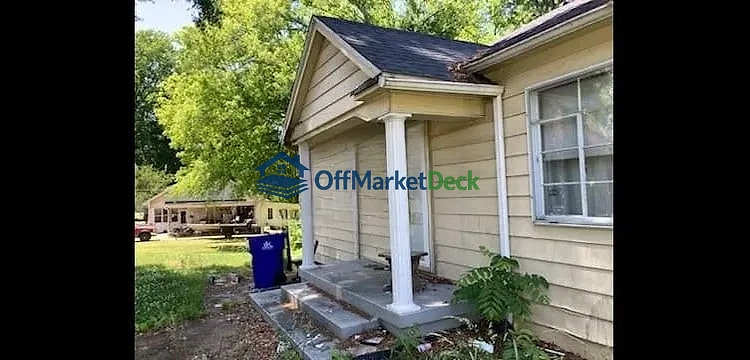 Off-market house in McKenzie, Tennessee — 2 beds, 1 bath, $52,200 — photo 4 of 8