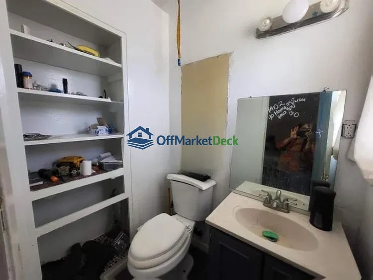 Off-market house in Mesquite, Texas — 3 beds, 1 bath, $145,900 — photo 4 of 5