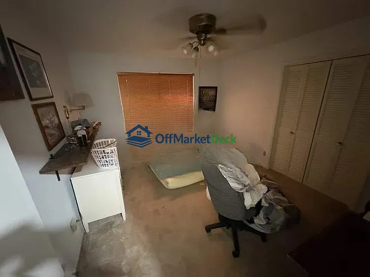 Off-market house in Fort Worth, Texas — 3 beds, 2 baths, $245,000 — photo 8 of 8