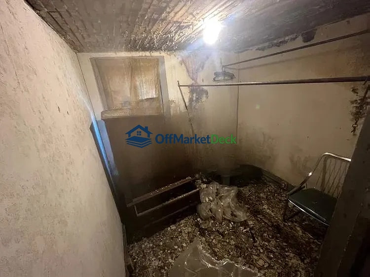 Off-market house in Erie, Pennsylvania — 2 beds, 1 bath, $18,600 — photo 7 of 8