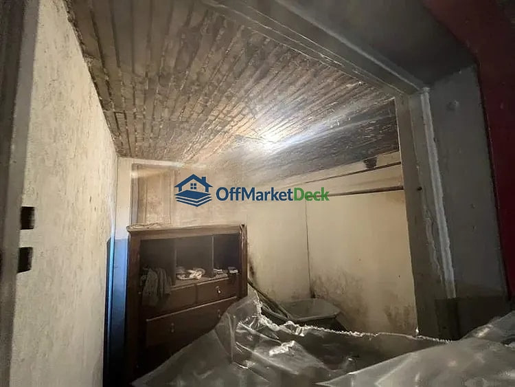 Off-market house in Erie, Pennsylvania — 2 beds, 1 bath, $18,600 — photo 5 of 8