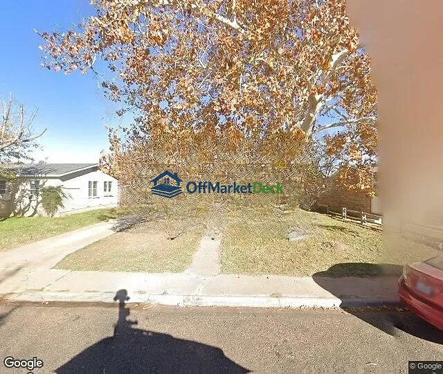 Off-market house in Odessa, Texas — 3 beds, 1.5 baths, $85,500 - Blurred background Image