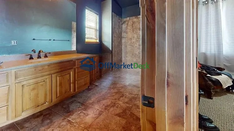 Off-market house in Heber City, Utah — 4 beds, 3 baths, $750,000 — photo 3 of 8