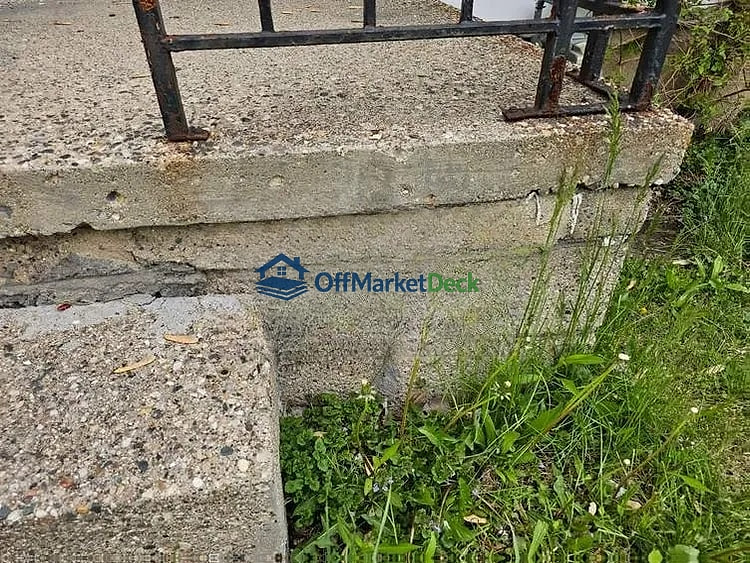 Off-market house in Detroit, Michigan — 2 beds, 1 bath, $27,000 — photo 4 of 8