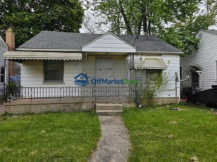 Off-market house in Detroit, Michigan — 2 beds, 1 bath, $27,000