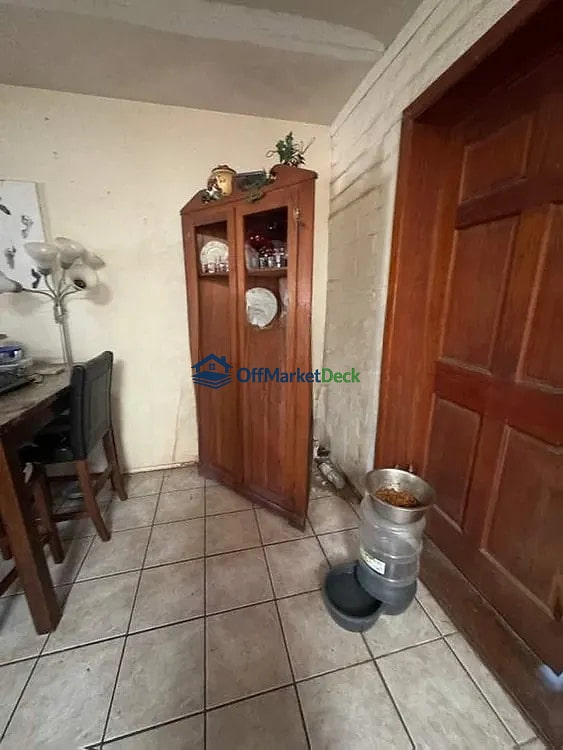 Off-market house in Tucson, Arizona — 5 beds, 2 baths, $204,990 — photo 8 of 8
