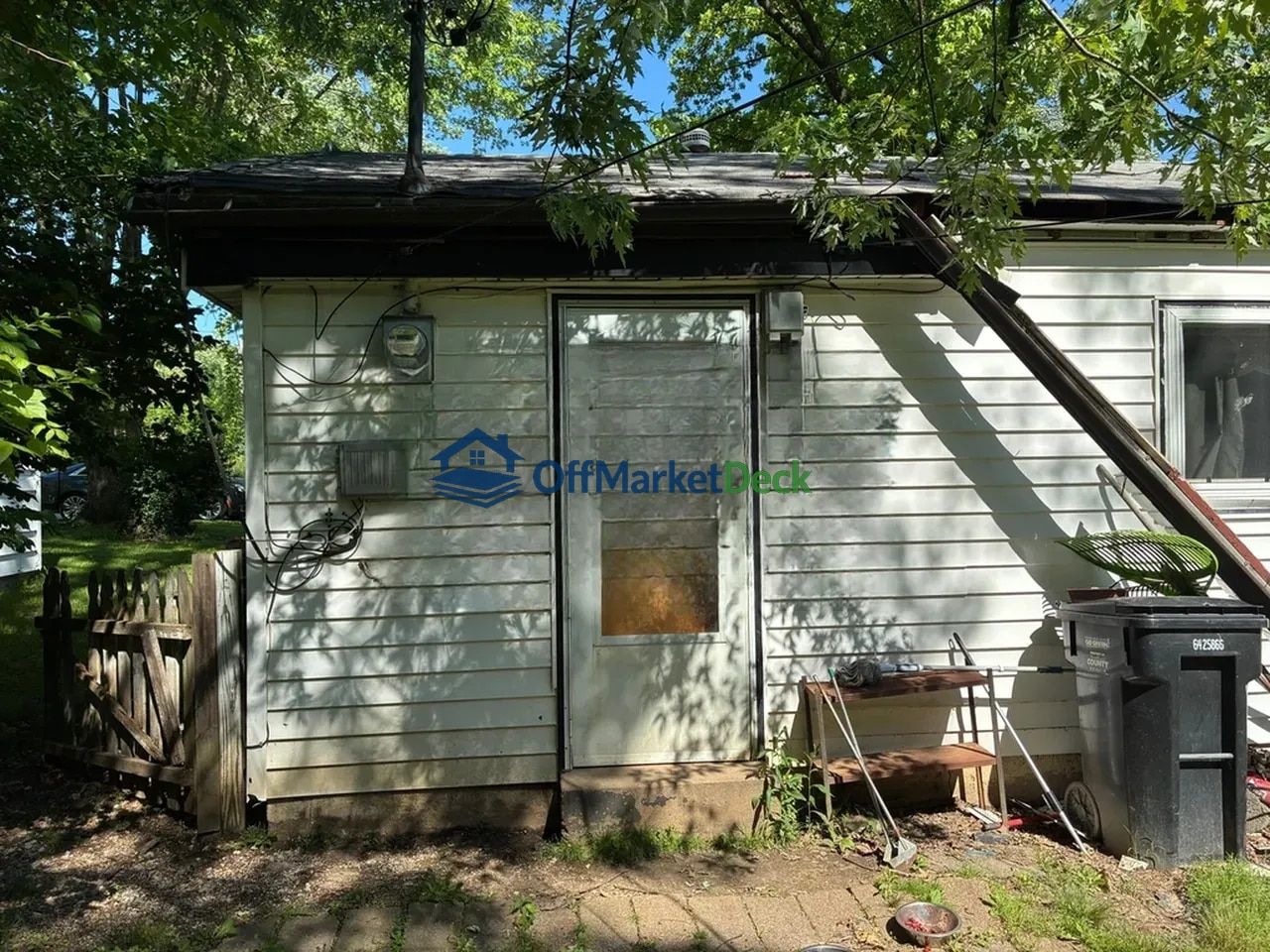 Off-market house in St. Louis, Missouri — 3 beds, 1 bath, $34,900 — photo 5 of 8