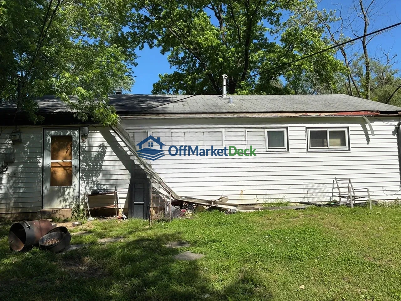 Off-market house in St. Louis, Missouri — 3 beds, 1 bath, $34,900 — photo 4 of 8